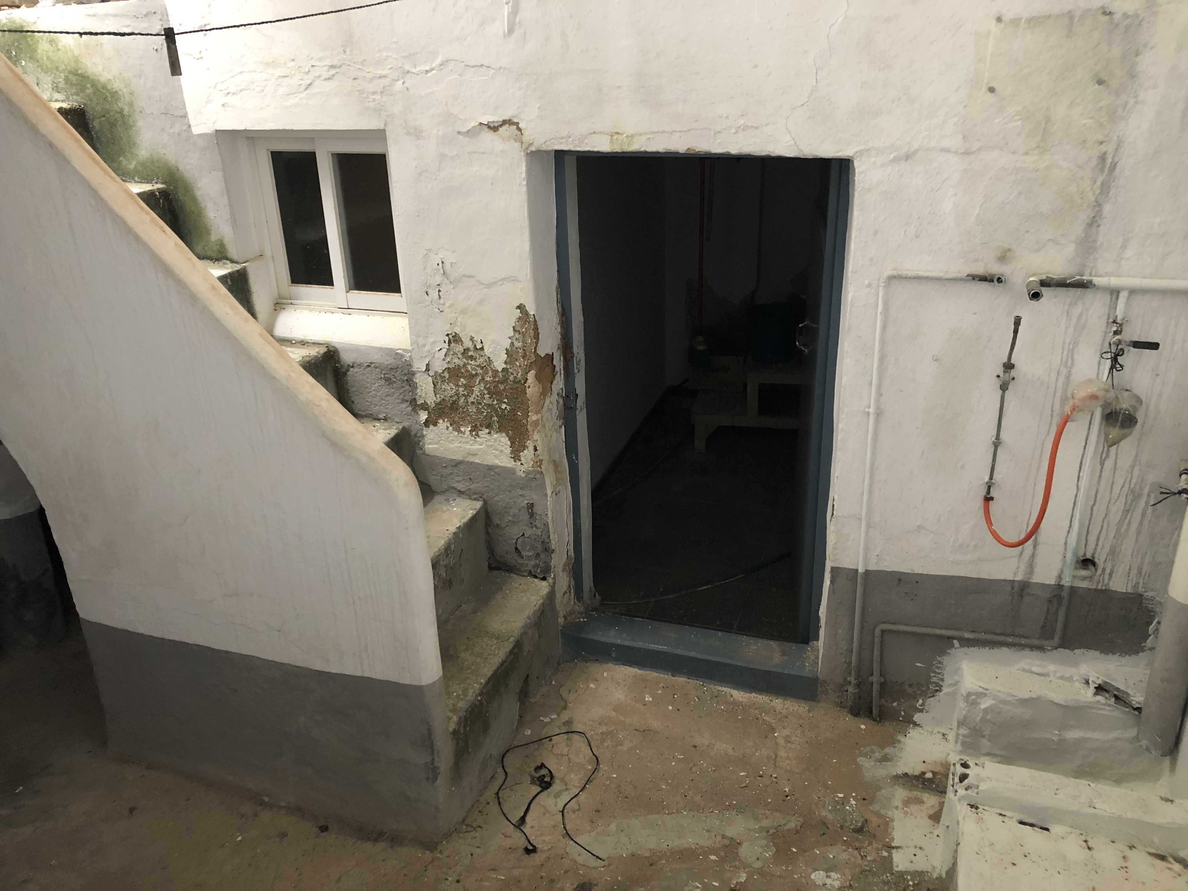 Qlistings - Hidden Potential Townhouse Property Image