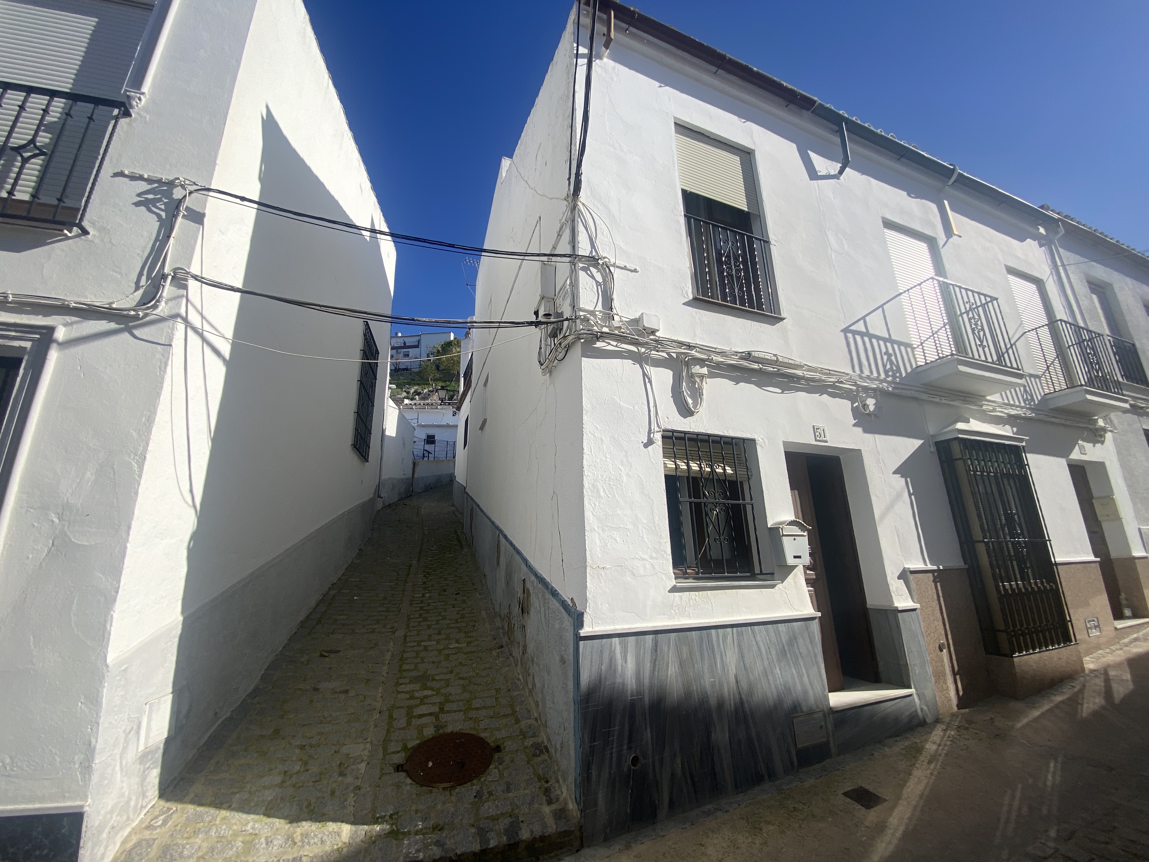 Qlistings - Bajo De la Torre Townhouse Property Image